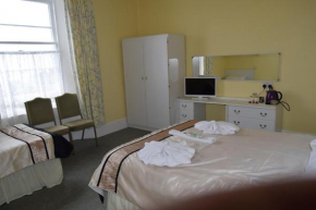 Гостиница Abbey Court Hotel  Торки 